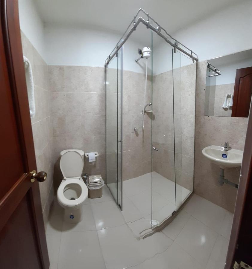 Hotel Jardin De Rosas Kültér fotó