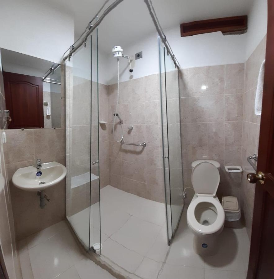 Hotel Jardin De Rosas Kültér fotó